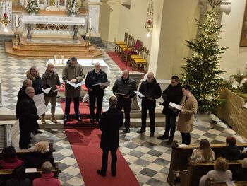 Ko zazvenijo prazniki 