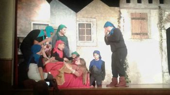 komedija OGLEDALO, POVEJ