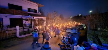 Pohod z baklami skozi dve državi