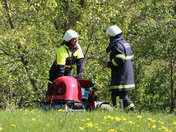 Požar v Hrastenicah, cesta zaprta v obe smeri
