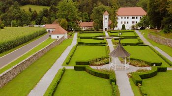 Dnevi odprtih vrat v Polhovem Gradcu in Črnem Vrhu