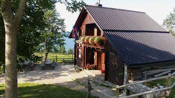 Poletno sezono odpirajo tudi planinske koče v dolini Soče 