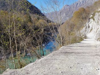 Pot do slapa Kozjak je prehodna 