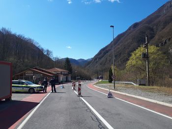 Mejni prehod Robič zaenkrat odprt do 5. 5. 2020, od torka naprej nov urnik