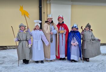 Starošinski koledniki – ko otroški glasovi ponesejo blagoslov po vasi