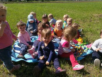 "LEPO JE POMLAD NA SVET …"