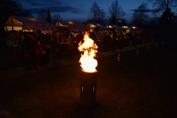 DOBRODELNI BAZAR NA PRVI OSNOVNI ŠOLI SLOVENJ GRADEC