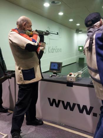 Regijska liga serijska zračna puška - VETERANI