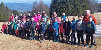 Mladi planinci so se podali na Žigartov vrh Mladi planinci so se podali na Žigartov vrh
