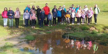 Mladi planinci na poti po Golteh