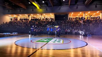 POVSOD NAS ISTO SONCE GREJE