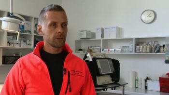 Odprtje defibrilatorja v Lozicah in tečaj uporabe