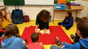 S profesionalci do znanja oživljanja