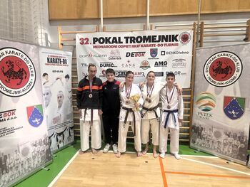 KARATEISTI IZ DUPLEKA ODLIČNI NA TURNIRJU TROMEJNIK 2025 KARATEISTI IZ DUPLEKA ODLIČNI NA TURNIRJU TROMEJNIK 2025