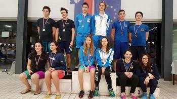 1. mesto v mešani štafeti za ravenske plavalce 1. mesto v mešani štafeti za ravenske plavalce