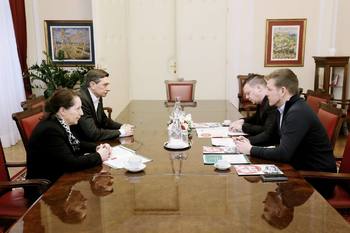 Ob obisku Mladinske iniciative za 3. razvojno os pri predsedniku RS Borutu Pahorju