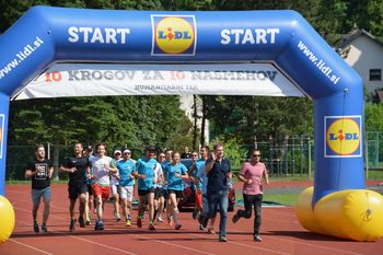 10 krogov za 10 nasmehov