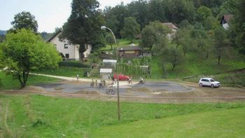 Gradbišča v Občini Ravne na Koroškem -  Pumptrack poligon v Občini Ravne na Koroškem
