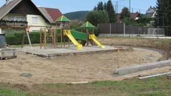 Gradbišča v Občini Ravne na Koroškem -  Izgradnja otroških igrišč v Kotljah in Gramoznici