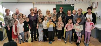 Babice in dedki v naši učilnici