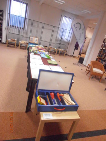 Razstava RADOVEDNI PRSTKI, dr. Aksinja Kermauner in Inštitut INTEGRA Razstava RADOVEDNI PRSTKI, dr. Aksinja Kermauner in Inštitut INTEGRA