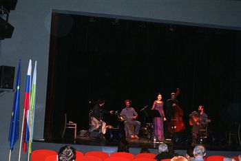 Glasbeni abonma: Klarisa Jovanović & Della Segodba