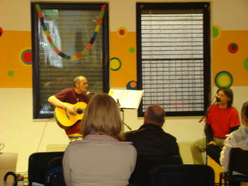 AKUSTIČNI KONCERT JITA SLABETA S PRIJATELJI