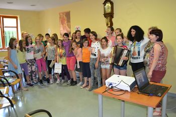 ZAKLJUČNO DRUŽENJE V NAŠEM DOMU ZAKLJUČNO DRUŽENJE V NAŠEM DOMU