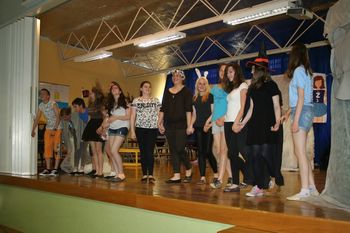 OH, TA MLADOST, ŠE NEKAJ POČITNIŠKIH ...