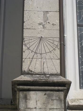 Sončni uri v Kanalu in Ročinju ponovno kažeta točen čas