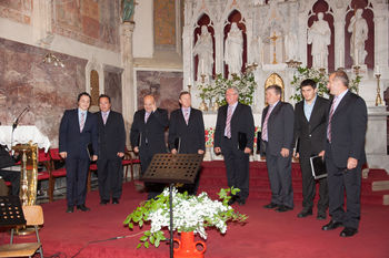 KONCERT MARIJINIH PESMI "MAJ ČASTI MARIJO" KONCERT MARIJINIH PESMI "MAJ ČASTI MARIJO"