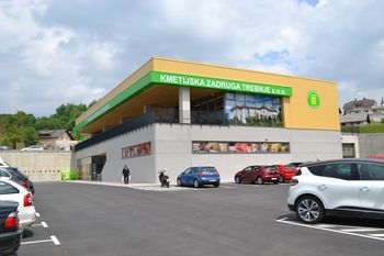 KZ Trebnje odprla nov prodajni center v Žužemberku 