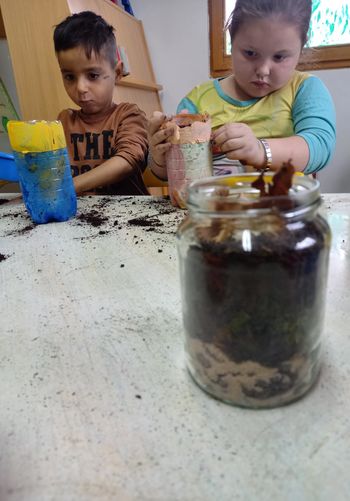 Naravoslovni poskusi pri »Pikapolonkah«