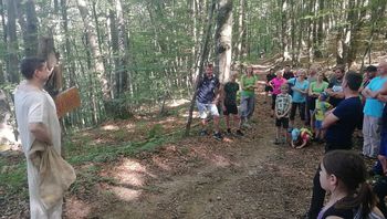 Doživljajski Čatežnik s keltom, čarovnico in škratico