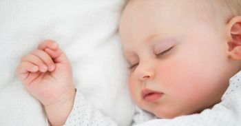Spanje in uspavanje dojenčka  