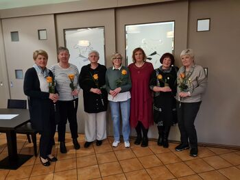 Prostovoljkam Krajevne organizacije RK Radovljica so bila podeljena priznanja Rdečega križa Slovenije