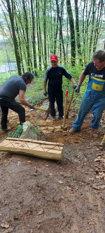 Planinsko društvo Trebnje – popravilo pohodnih poti.