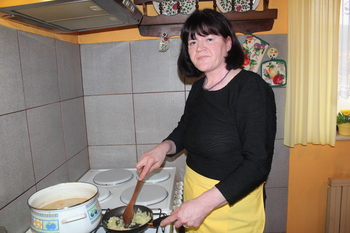 Ječmen je žito, ješprenj je oluščen ječmen ali ječmenova kaša. Kaj je ričet?