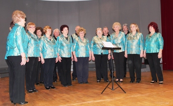 Mešani komorni pevski zbor DU Vojnik vabi na letni koncert Mešani komorni pevski zbor DU Vojnik vabi na letni koncert