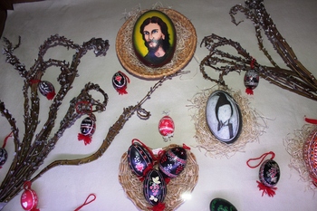 Pisanice in pirhi na razstavi v Jernejevem domu Pisanice in pirhi na razstavi v Jernejevem domu