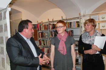 Vabilo na ogled razstave v Knjižnici Vojnik Vabilo na ogled razstave v Knjižnici Vojnik