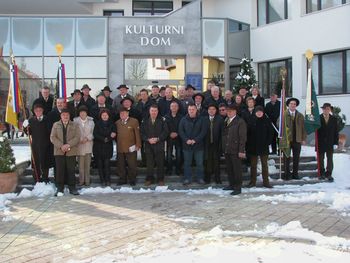 Vojniški čebelarji na obisku pri čebelarjih ČD Šmarje pri Jelšah