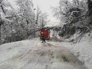 Če niste mogli na delo: Posledice močnejših padavin in vetra med 11. 12. 2017–12. 12. 2017 na glavnih in regionalnih cestah