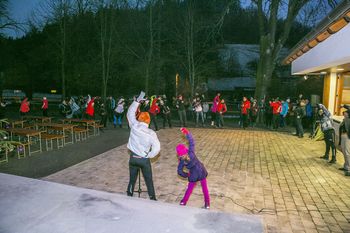 Novoletni nočni pohod »Po poteh grajskih pravljic« mimo gradu Lindek