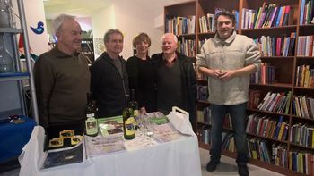 Vojniški vinogradniki so se predstavili v vojniški knjižnici