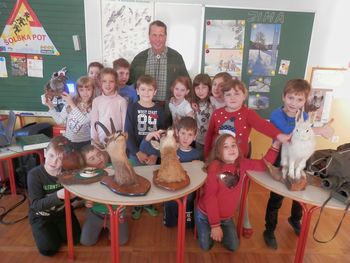 Raziskovanje gozda na POŠ Nova Cerkev