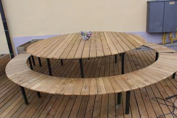 Stoji učilna … na prostem