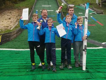 Ekipa dečkov do 11 let iz kluba SD Vizore osvojila naslov državnih prvakov v solo skokih