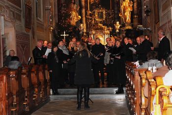 Na koncertu Vokalne skupine Cvet in Moškega pevskega zbora KUD Nova Cerkev
