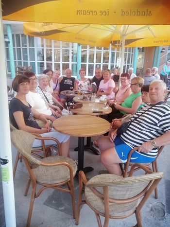 Ljudje smo kot dragulji, z roko v roki lažje gremo skozi življenje, skozi tunel